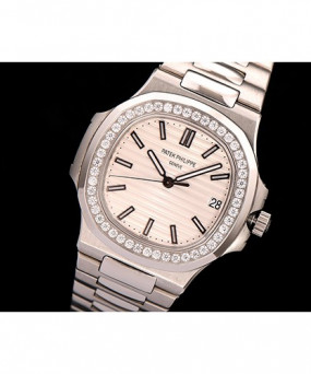 파텍필립 노틸러스-23 5713 1G-010